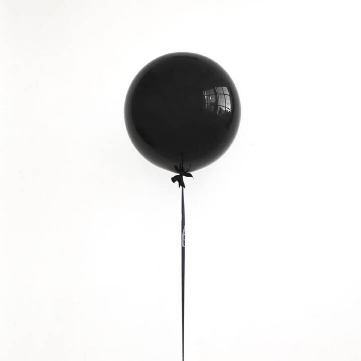 Черный воздушный шарик. “Черный шар” (the Black Balloon), 2008. Черный воздушный шар. Большой шар. Шар черный латексный.