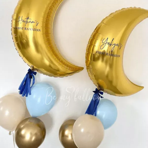 Зотолые полумесяцы с надписью 32"